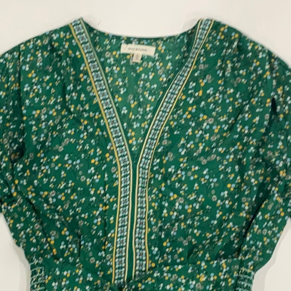 Max-Studio Crepe Tie Front Blouse Size Small - Picture 5 of 14